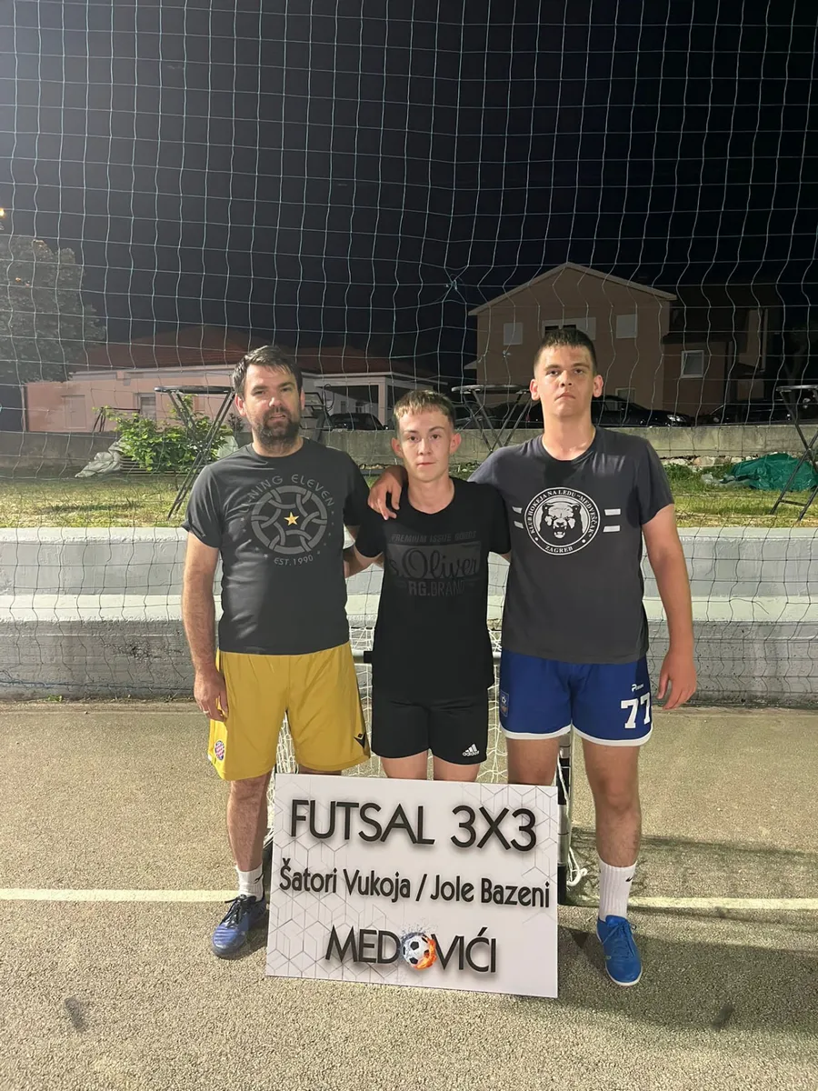 FOTO: Počeo Futsal Šatori Vukoja & Jole Bazeni, Medovići ugostili najbolje haklere 12