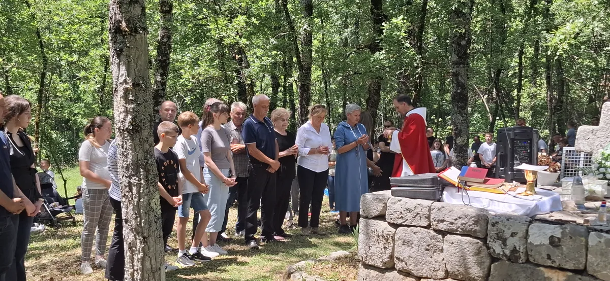 Služena misa na Biskupovu grobu FOTO 9