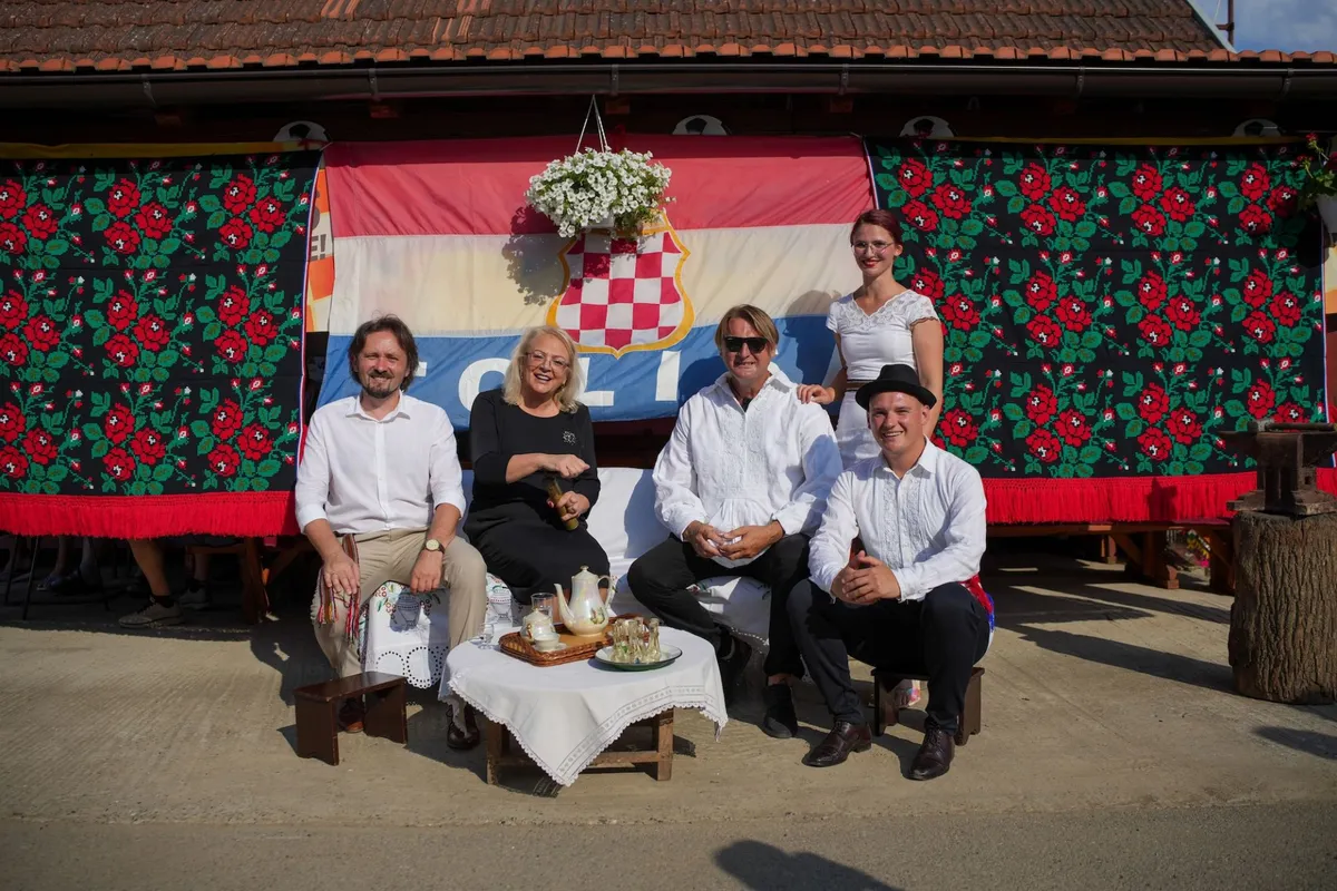 FOTO Zatvoreni 19. ''Dani Tolise'': Jedno od najposebnijih mjesta u BiH vjerno čuva običaje 1