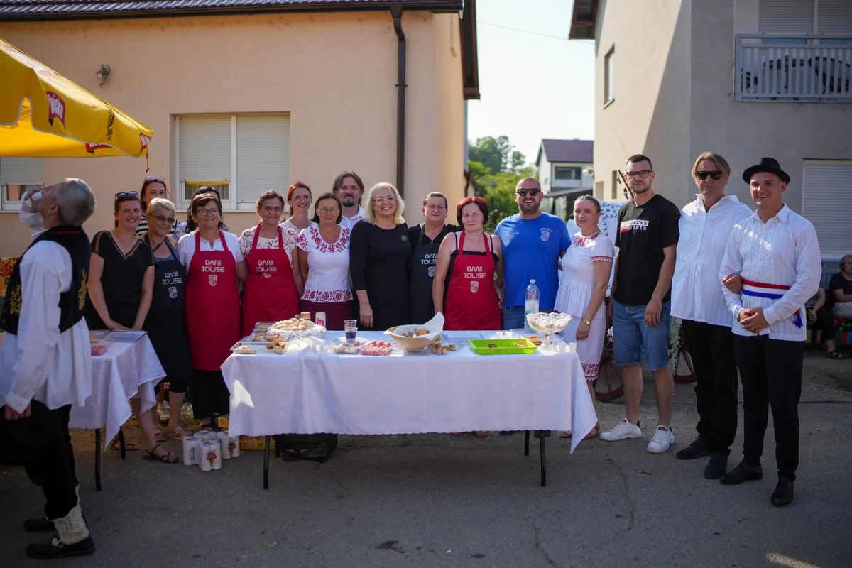 FOTO Zatvoreni 19. ''Dani Tolise'': Jedno od najposebnijih mjesta u BiH vjerno čuva običaje 2
