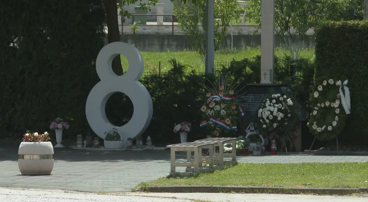 Vitežani se prisjećaju osmero ubijene hrvatske djece: ''Žalosno da i dalje govorimo o neprocesuiranju''