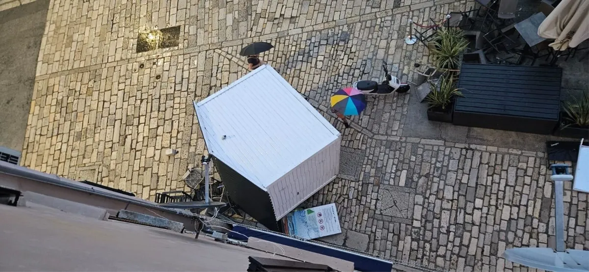 VIDEO: Oluja poharala Istru. Srušena stabla, kućice, ima ozlijeđenih... 1