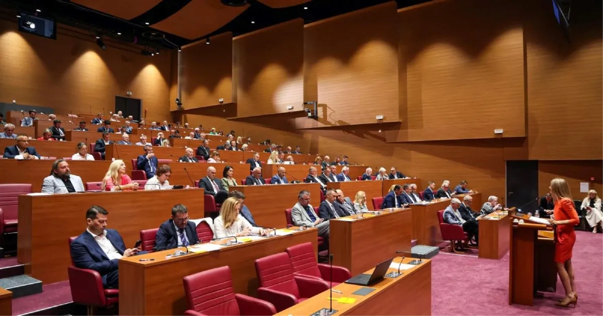 Hrvatski Sabor zabranio arome u grijanim duhanskim proizvodima