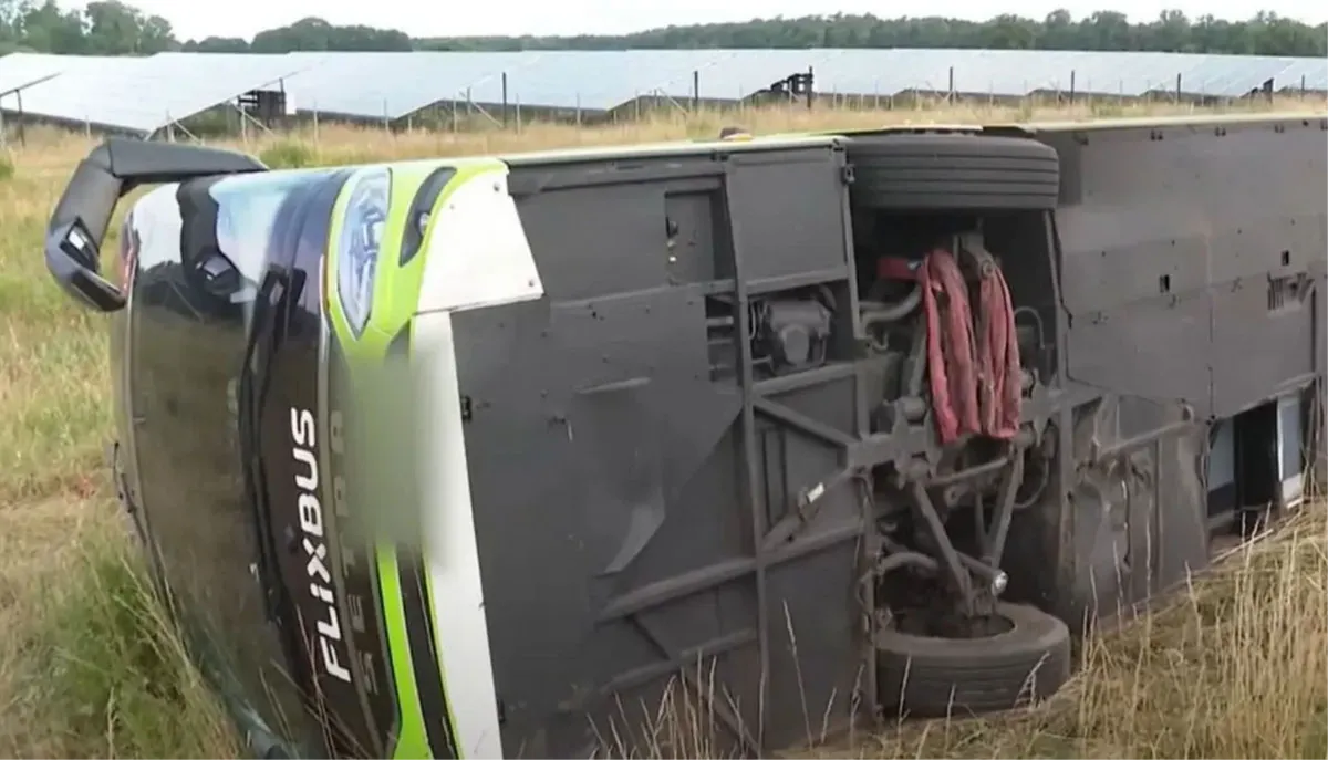 U prevrtanju Flixova autobusa ozljeđeno više osoba