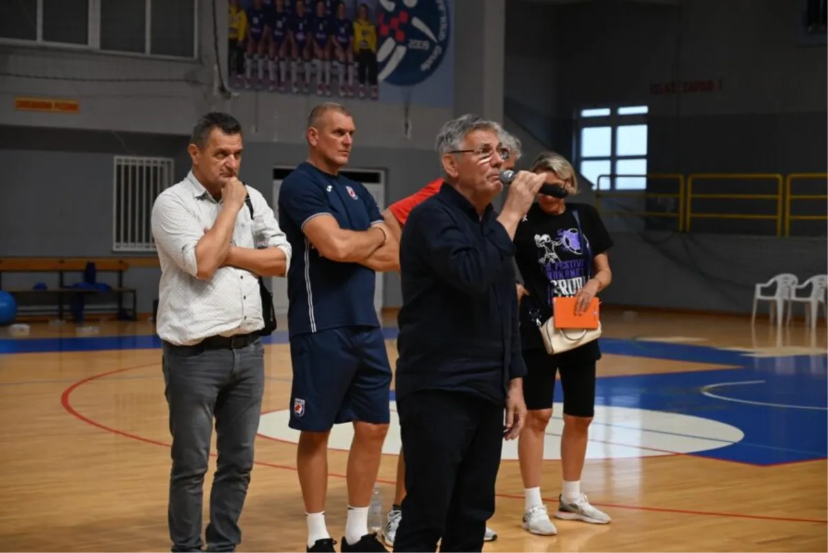 Svečano otvoren 8. Festival rukometa u Grudama 1