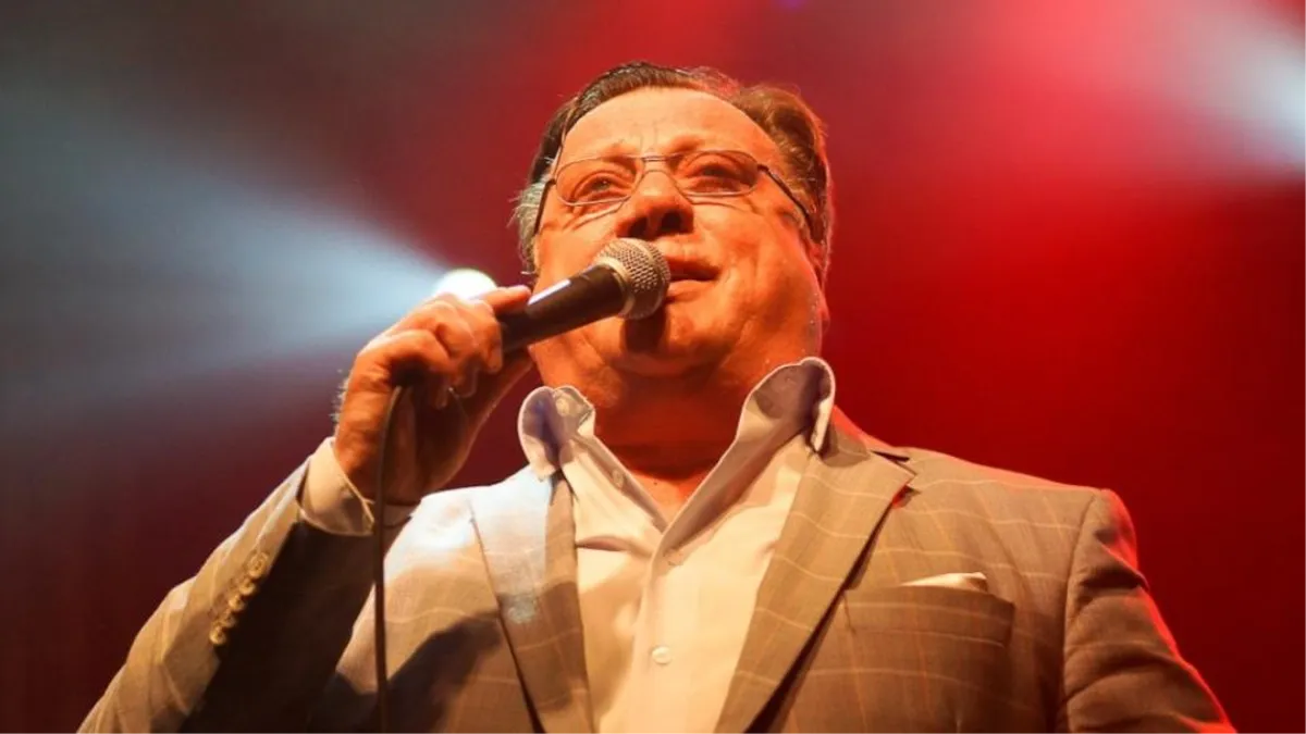 VIDEO: Halid Bešlić zapjevao pjesmu posvećenu supruzi! Emocije posebno snažne zbog njegova zdravstvenog stanja 1