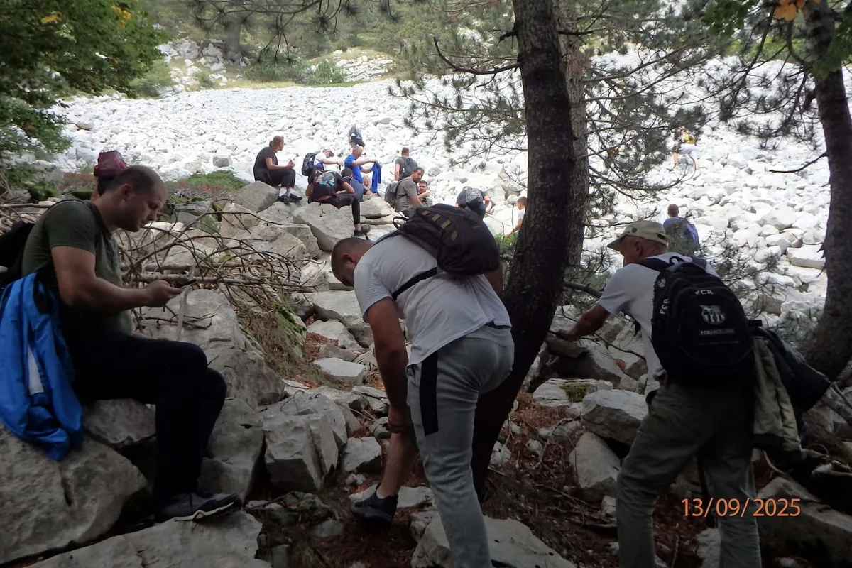 Memorijalni uspon na Golubić u čast poginulim braniteljima FOTO 9