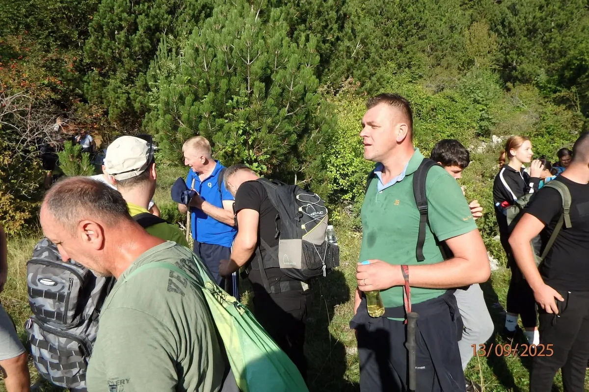 Memorijalni uspon na Golubić u čast poginulim braniteljima FOTO 5