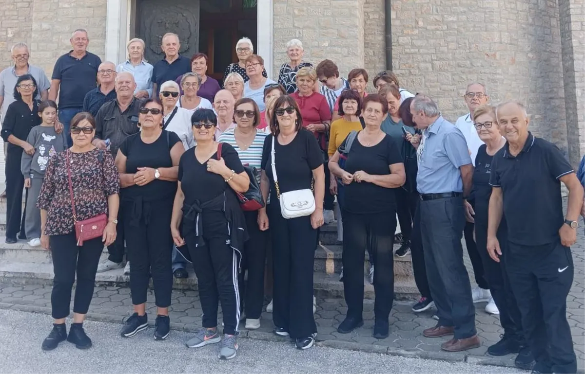 Grudski umirovljenici posjetili Gastro festival Blidinje, prvorazredni gastronomski događaj
