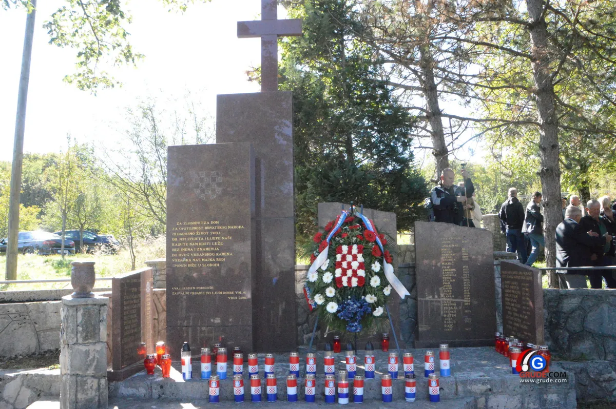 Obilježena 32. obljetnica stradanja na Vrdima FOTO