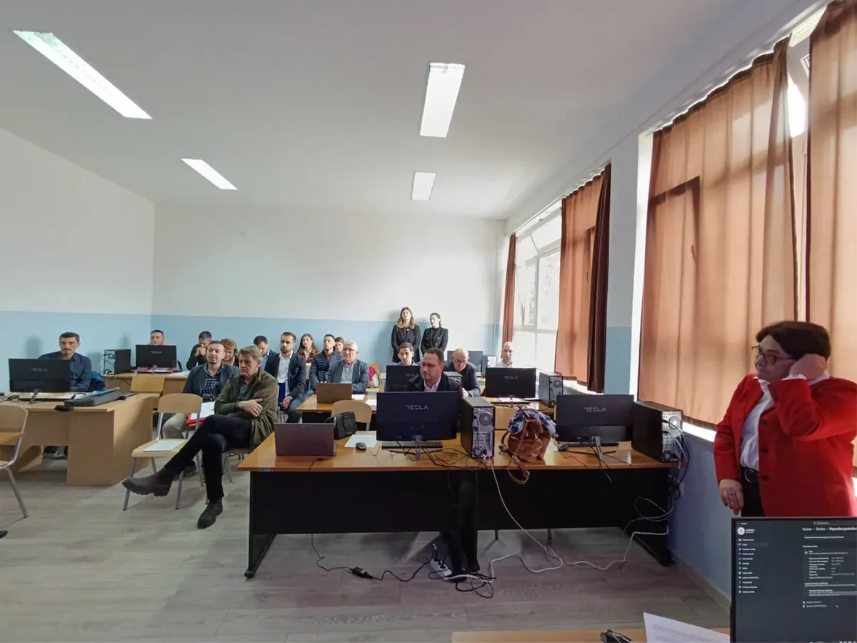 Grude: Prezentirani pravilnici novousvojenog Zakona o srednjem strukovnom obrazovanju i obuci FOTO 1