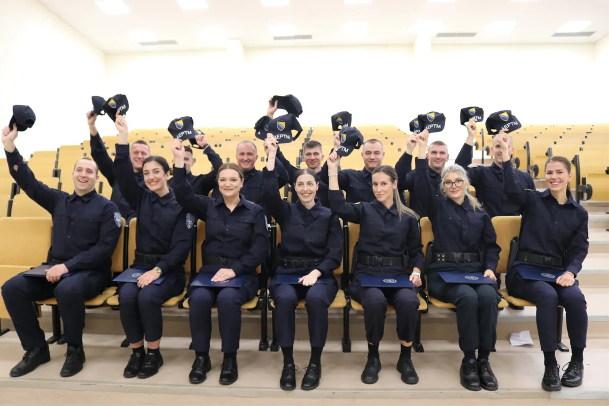 Promovirano 14 mlađih inspektora SIPA