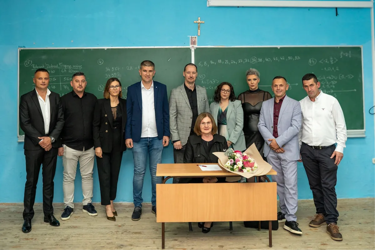 FOTO: OBILJEŽENO 25 GODINA MATURE 33. GENERACIJE SREDNJE ŠKOLE A. B. ŠIMIĆA GRUDE 9
