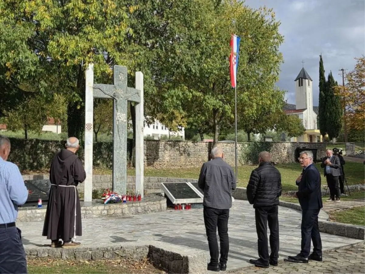 Sjećanje na pokojne dužnosnike i branitelje povodom Svih svetih i Dušnog dana u Grudama 2