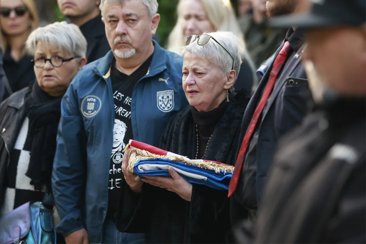 FOTO: Hrvati iz Hrvatske, BiH, svijeta... okupili se na ispraćaju velikog Jean Michel Nicholiera