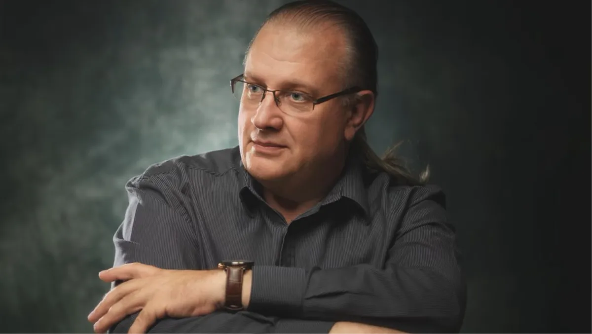 POSLUŠAJTE: Vraćam ti se kućo stara! Palac i Krstičević vraćaju nas u najljepše dane i bude uspomene