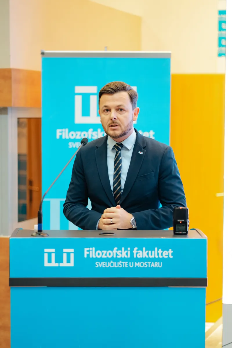 FOTO: Svečanom akademijom obilježena 20. godišnjica Filozofskog fakulteta SUM-a 5