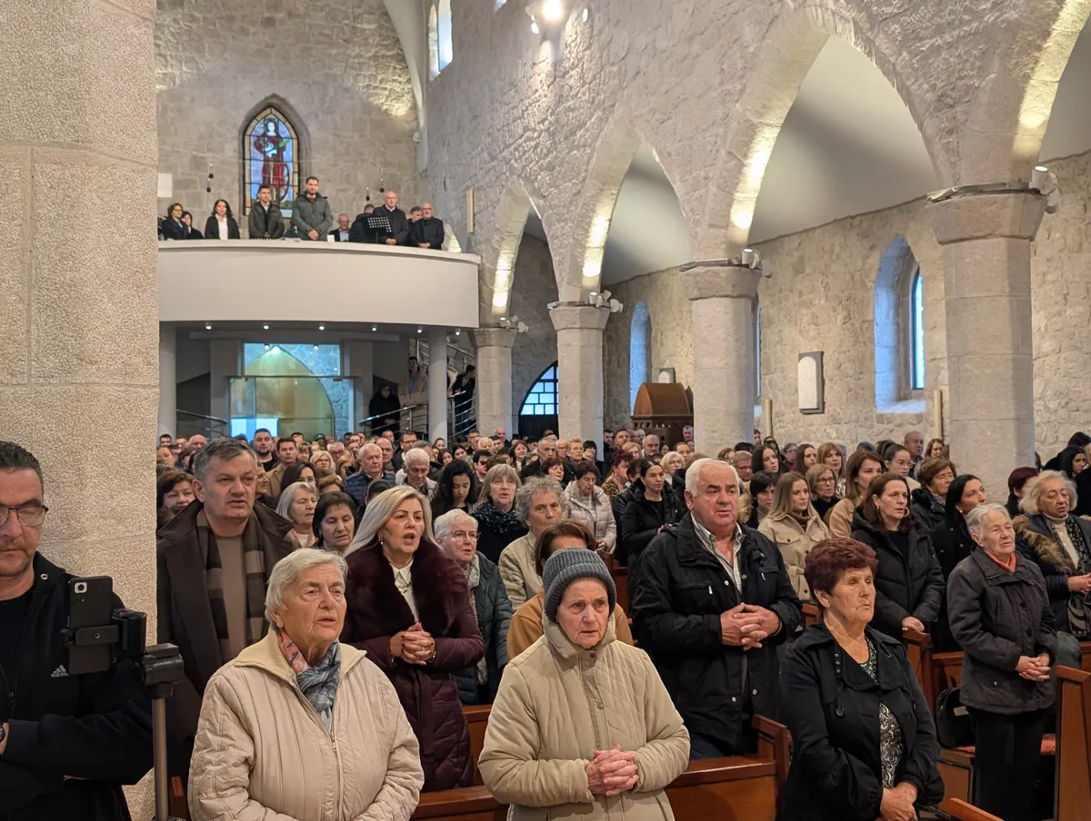FOTO: Prepuna crkva slavi svetu Katu u župi Grude. Njeno mučeništvo primjer i nama danas ♥️