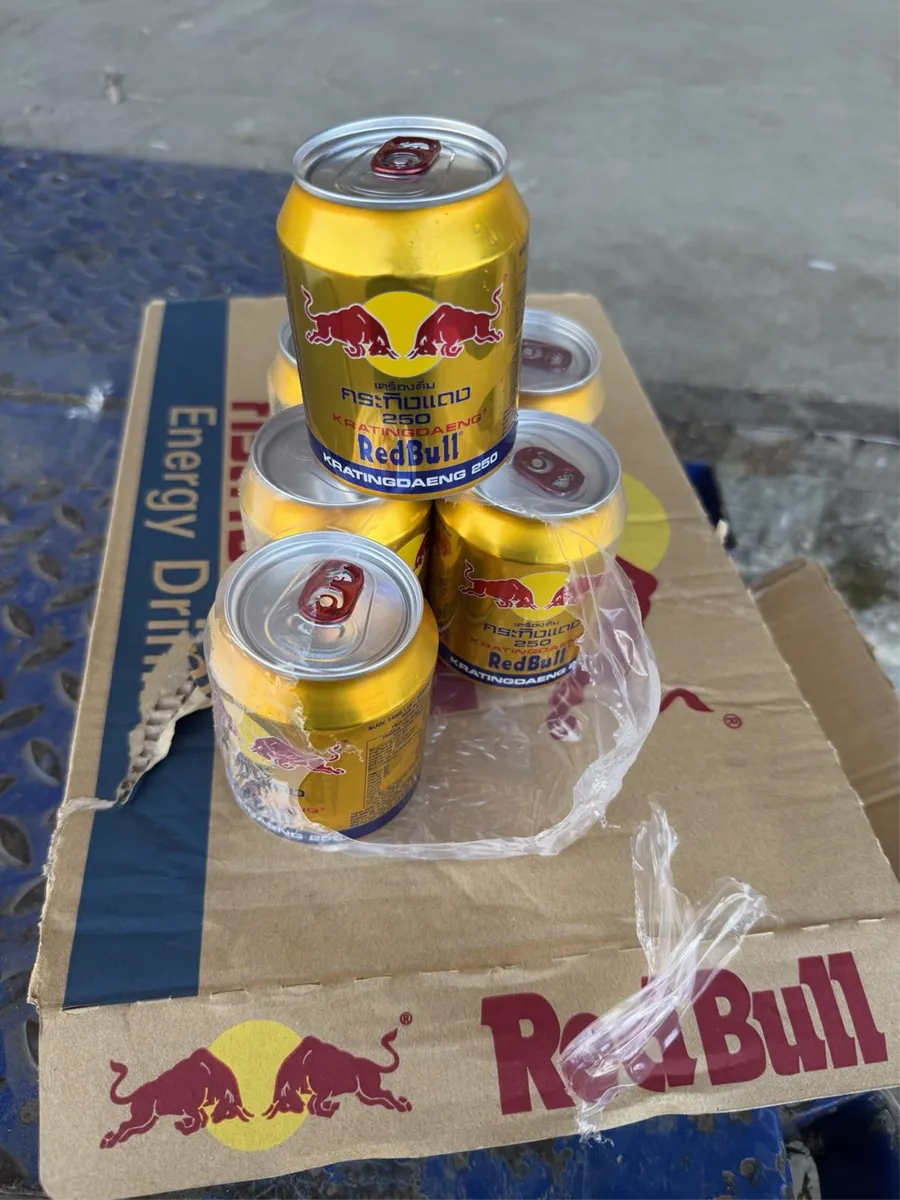 I to se krivotvori: Carinici zapljenili 69.600 limenki krivotvorenog Red Bulla 1