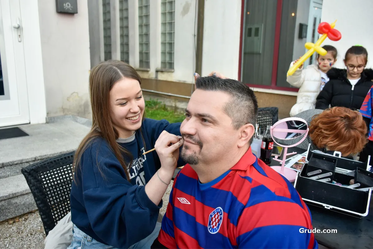 FOTO: U Ajduka za Hajduka! Evo kako je bilo na učlanjenju u Grudama