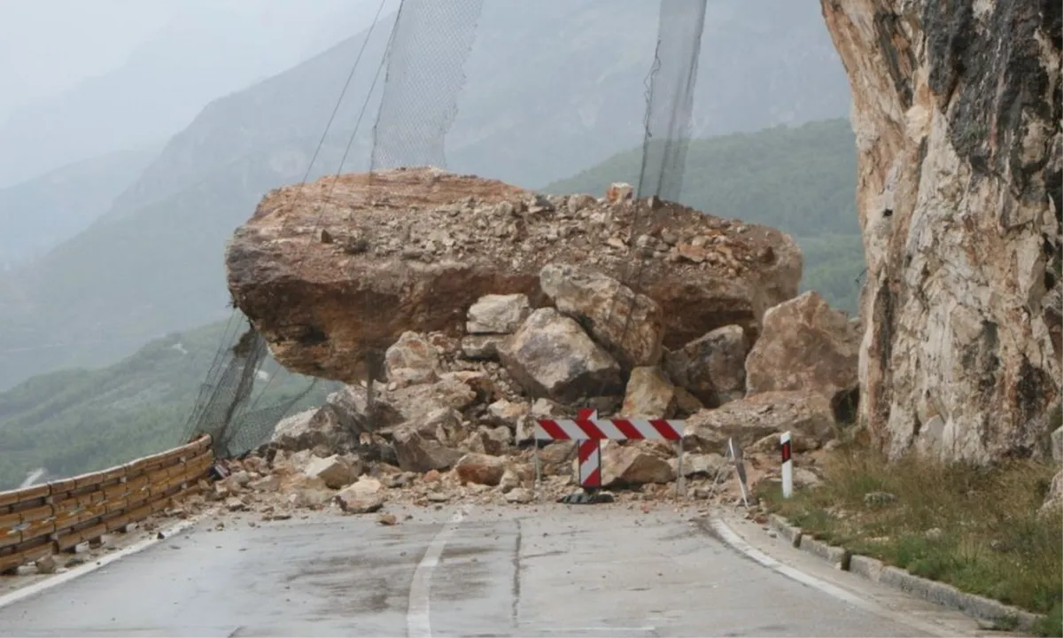 Zbog učestalih odrona počeli radovi na sanaciji ceste Makarska-Vrgorac