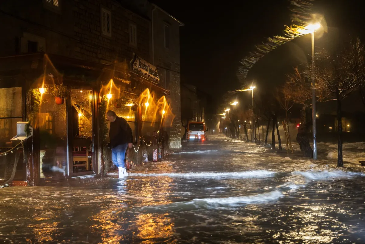 FOTO: Besana noć u Dalmaciji, ovo se ne pamti već desetljećima... 4