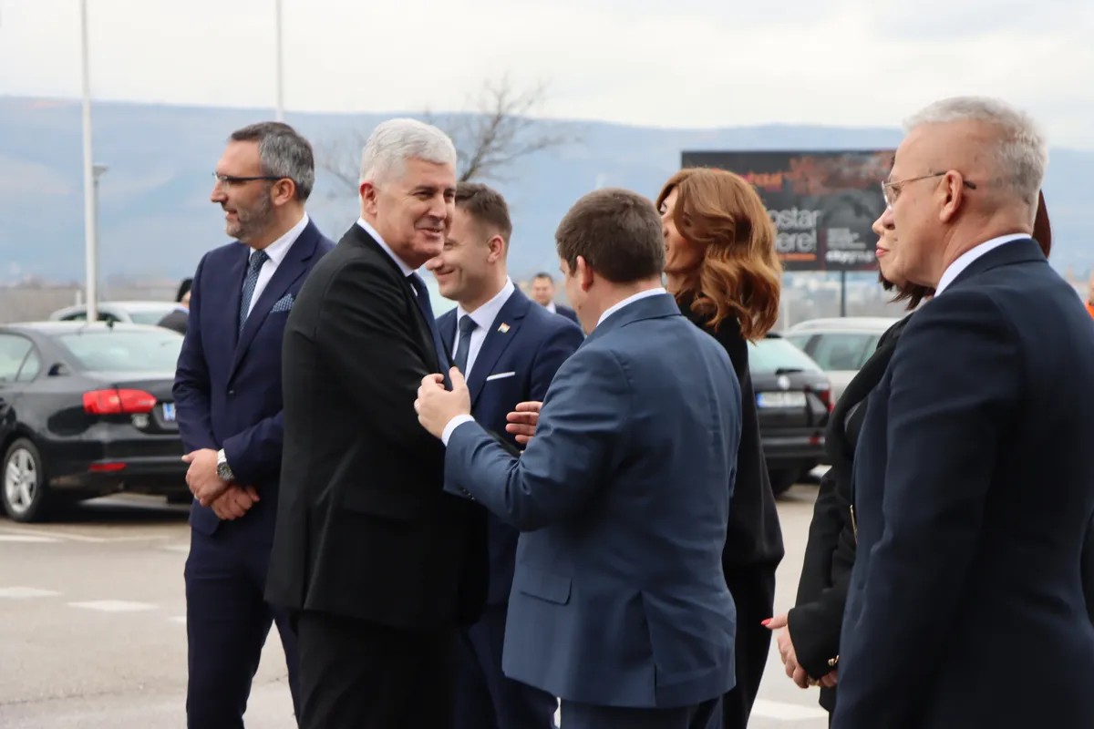 U Zračnoj luci Mostar potpisani ugovori vrijedni 1,75 milijuna eura FOTO 6