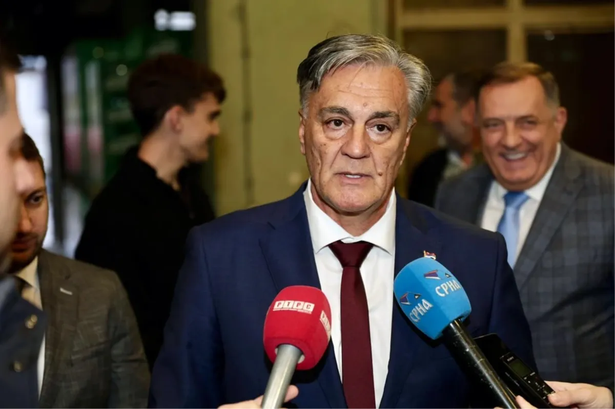 Hospitaliziran Siniša Karan! Novi lider RS-a pod stalnim je nadzorom!