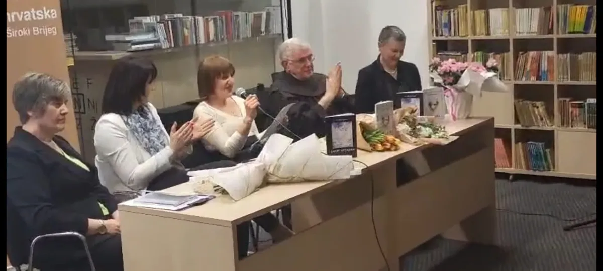 Prepuna knjižnica s oduševljenjem dočekala nove knjige Mirjane Barać: 'Nebo u nama' i 'Šapat vremena'