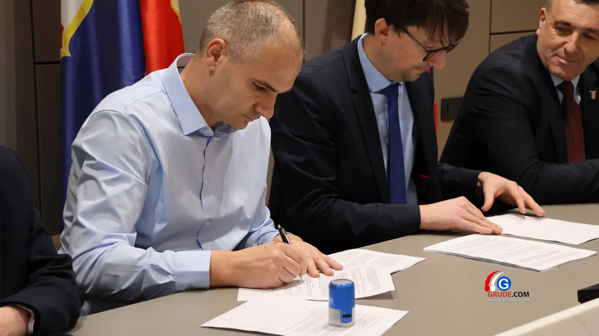FOTO/VIDEO: Završena saga! POTPISAN SPORAZUM IZMEĐU VLADE I DOKTORA MEDICINE I STOMATOLOGIJE U ZHŽ-U 3