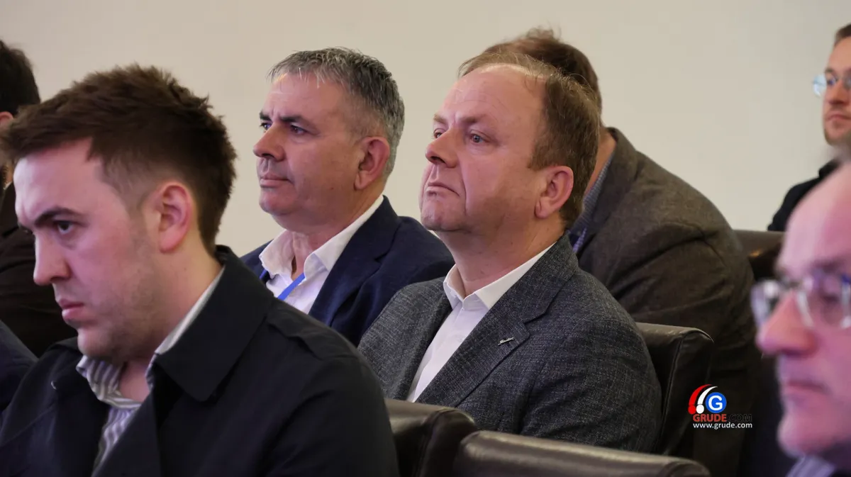 FOTOGALERIJA: 3. Gospodarski forum ŽZH-a: Bez jakih i snažnih Hrvata u BiH ni Republika Hrvatska nema prosperiteta 4