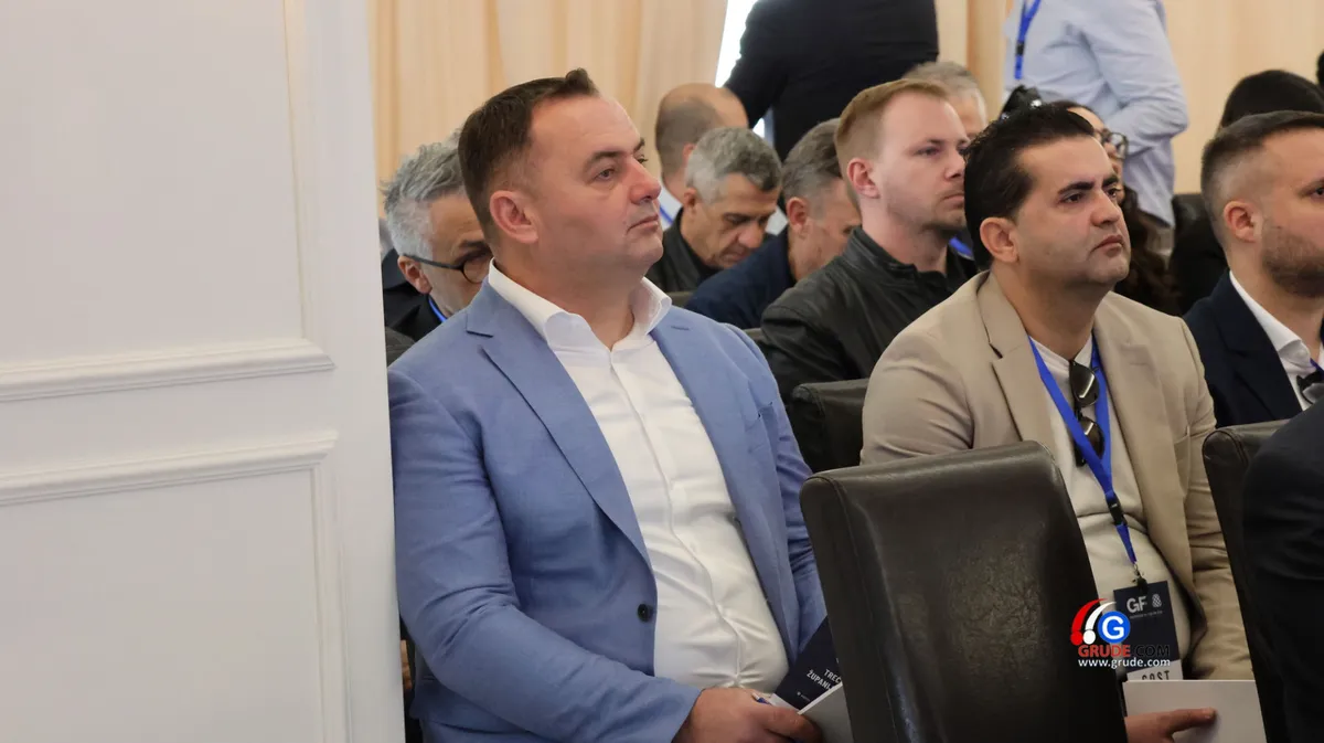 FOTOGALERIJA: 3. Gospodarski forum ŽZH-a: Bez jakih i snažnih Hrvata u BiH ni Republika Hrvatska nema prosperiteta 6
