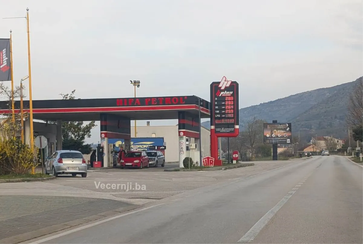 GRUDE: Maskirani razbojnik uz prijetnju oružjem opljačkao benzinsku, svemu prethodio nestanak struje