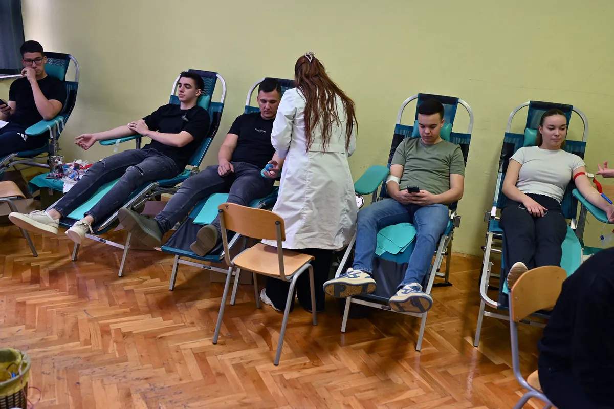 Grude: Učenici i djelatnici srednje škole darovali 30 doza krvi