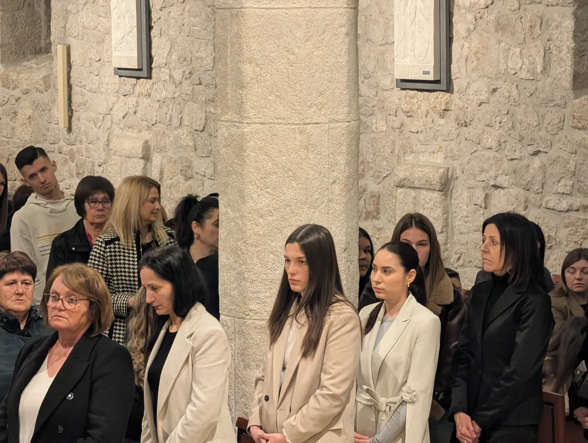 FOTO: VELIKA SUBOTA U GRUDAMA! FRA STANKO PAVLOVIĆ: Svijet ne pripada grobu, nego životu! 18