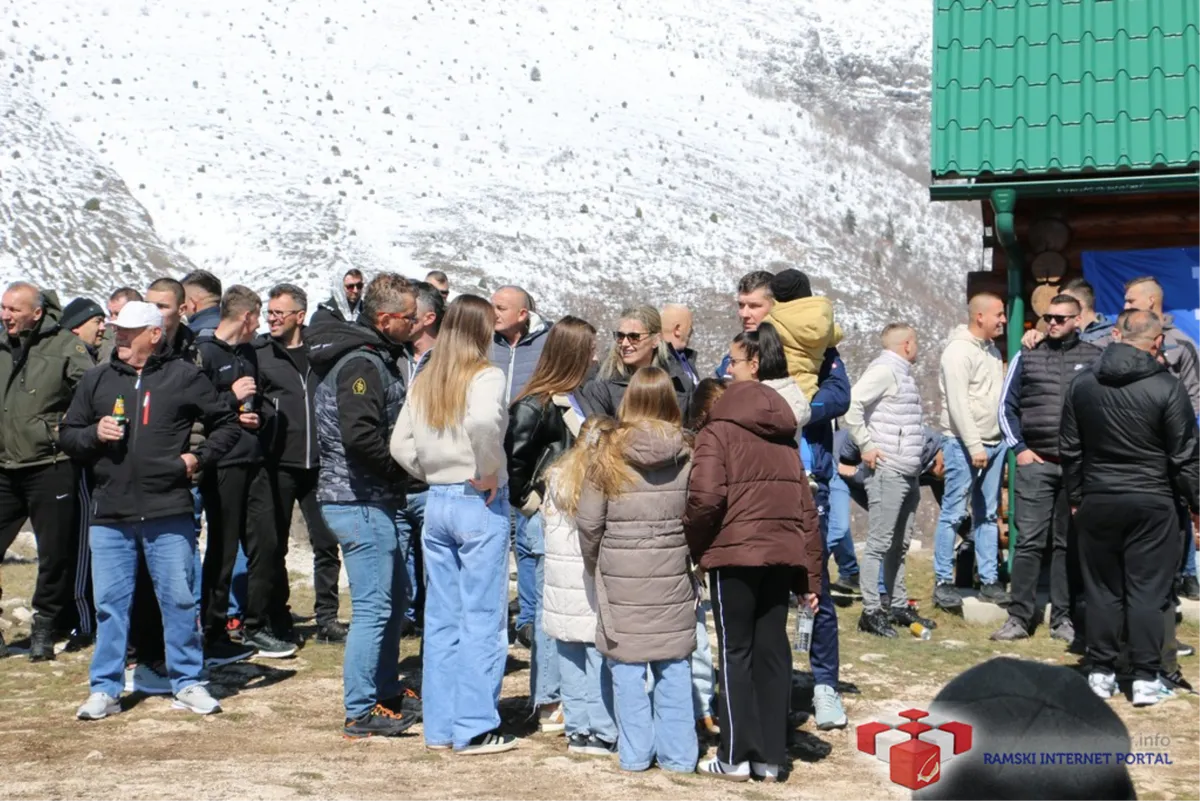 Prosvjed u Rami: Mještani traže povratak križa na Zahumu