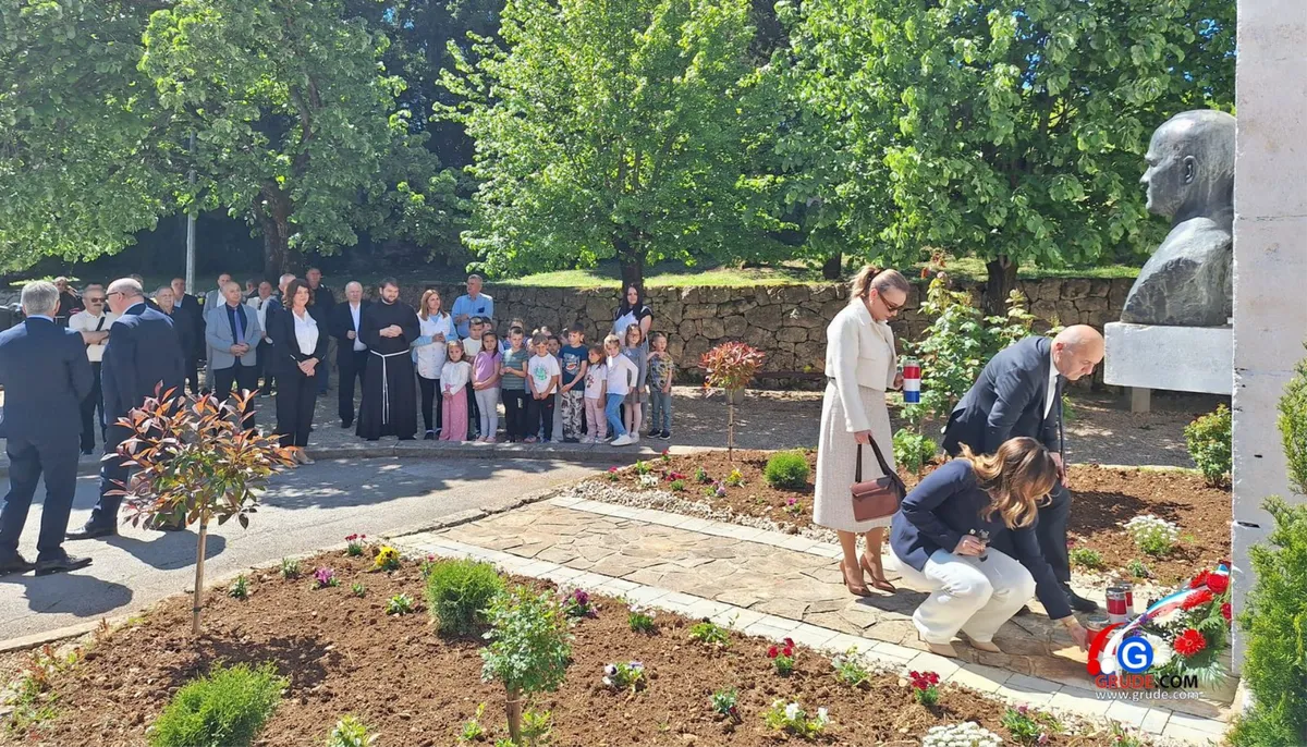 Svečanom akademijom u čast braći Šimić zatvoreni 63. Šimićevi susreti FOTO 2