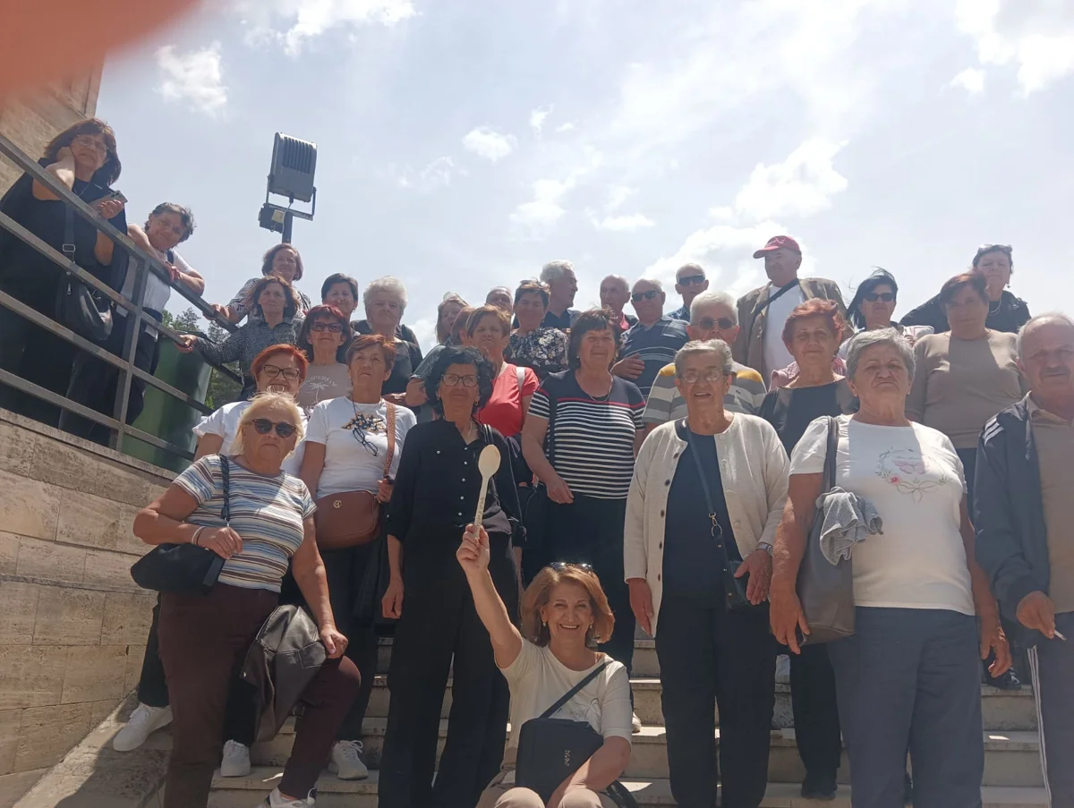 Grudski umirovljenici uživali na Plivskim jezerima FOTO 5