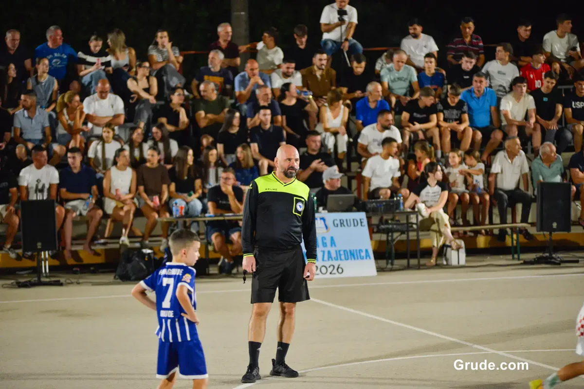 FOTO: GRUDE CENTAR uzeo povijesnu UNDECIMU, Ivan Ćorluka najtrofejniji igrač LMZ-a! Sovići juniorski prvaci 10