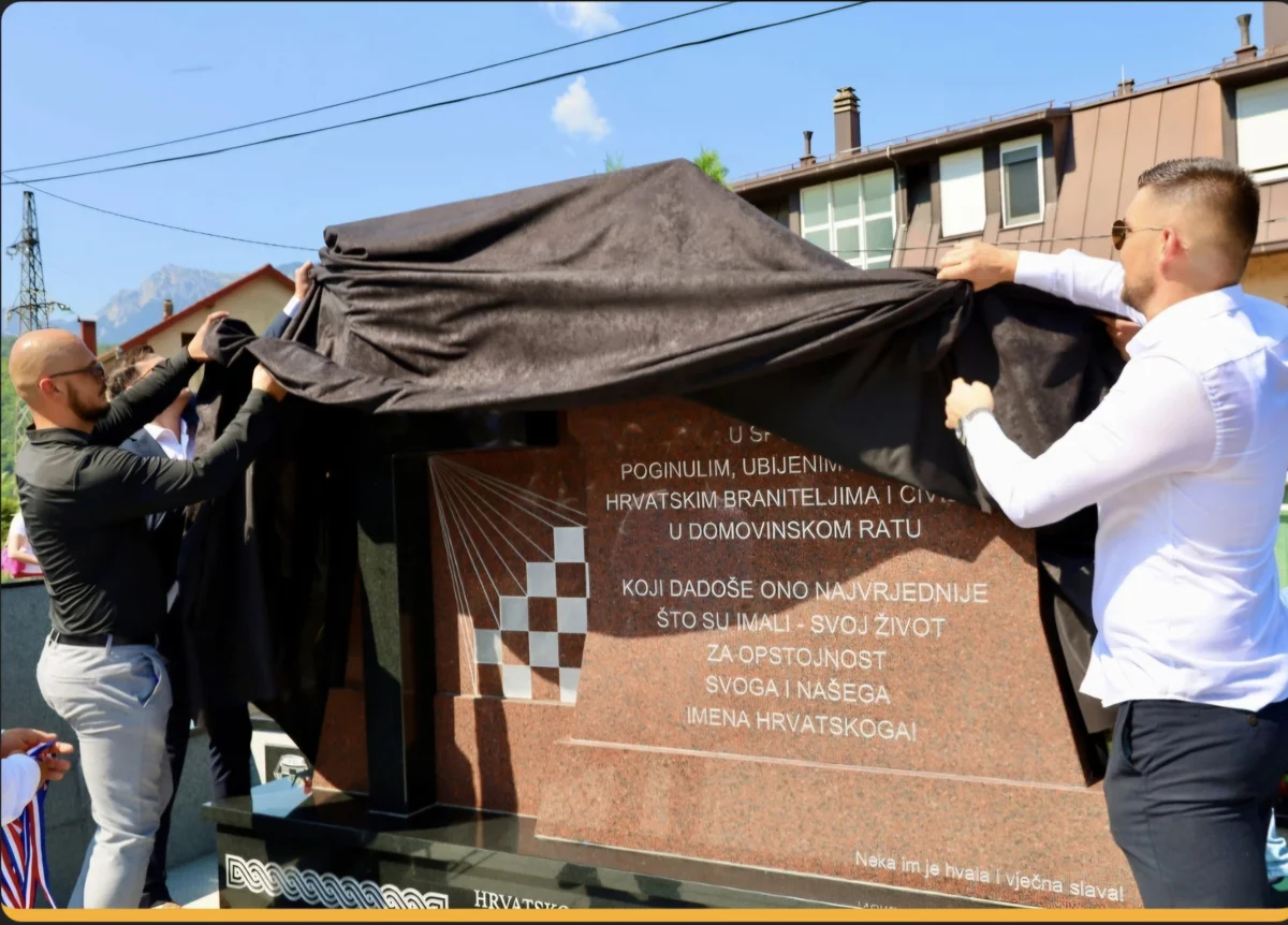 U Konjicu otkriven spomenik poginulim i nestalim pripadnicima HVO-a i HV-a