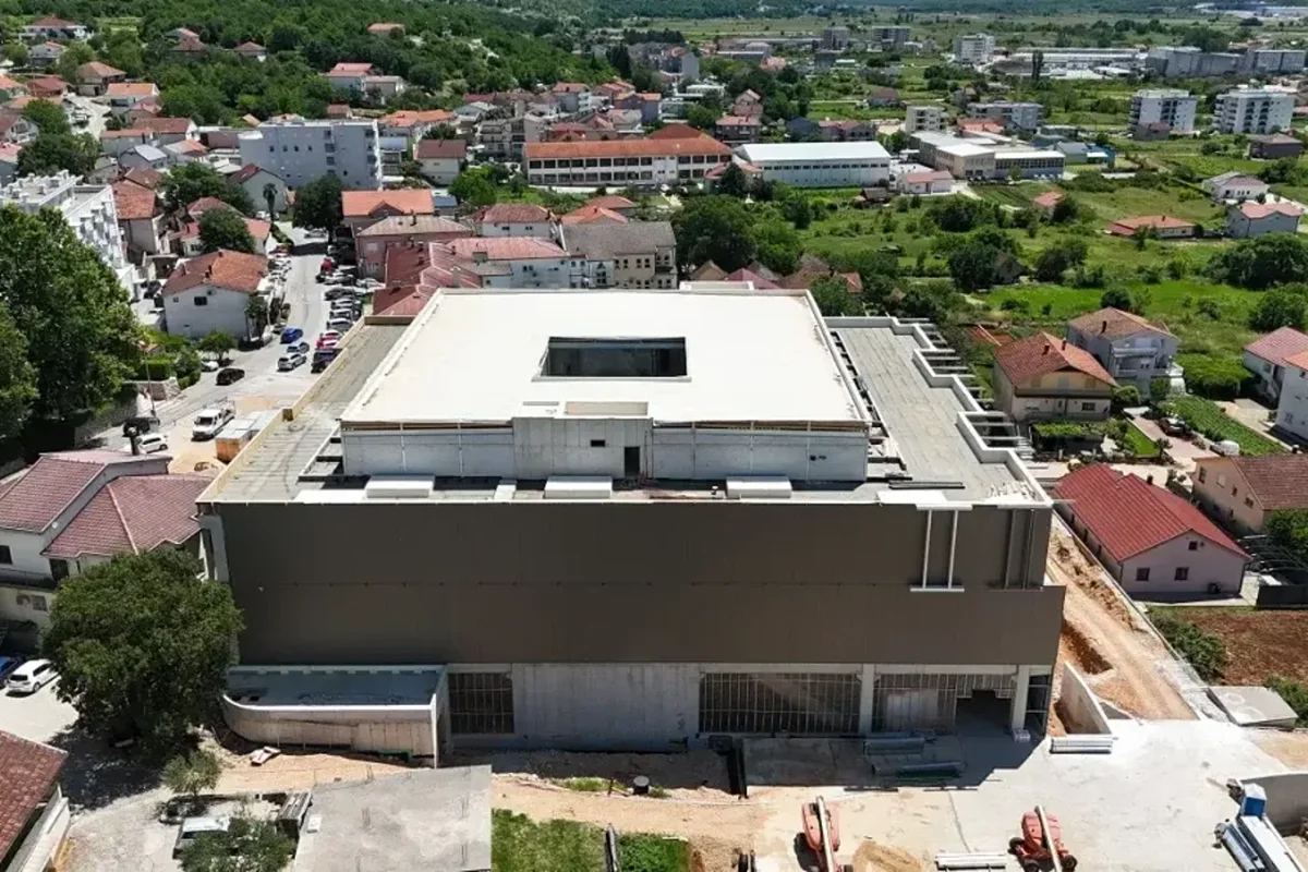 FOTO/VIDEO Projekt koji mijenja Grude: Veliki kompleks Petra Ćorluke ušao u završnu fazu gradnje