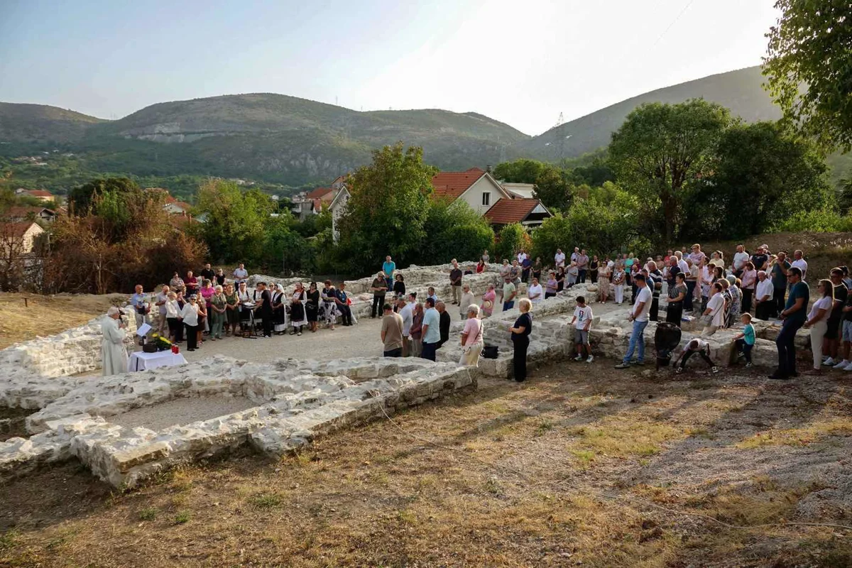 FOTO: Služena tradicionalna sveta misa na ostacima bazilike u Cimu