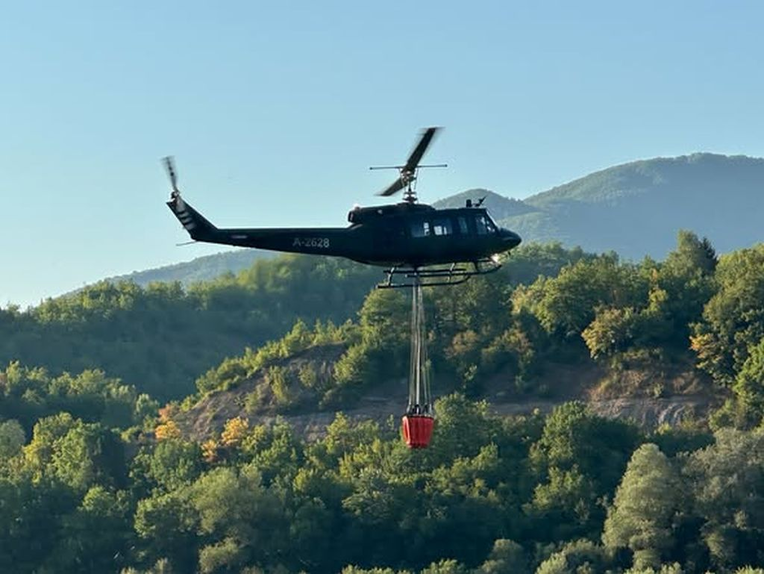 Požari haraju Ramom, Kupresom, Tomislavgradom... cijela Hercegovina u dimu, stižu kanaderi