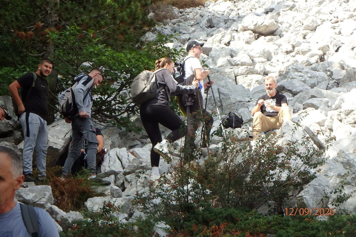 FOTO: Memorijalni uspon do mjesta pogibije Joze i Petra Marića, heroja koji su dali život za svoj hrvatski narod 4