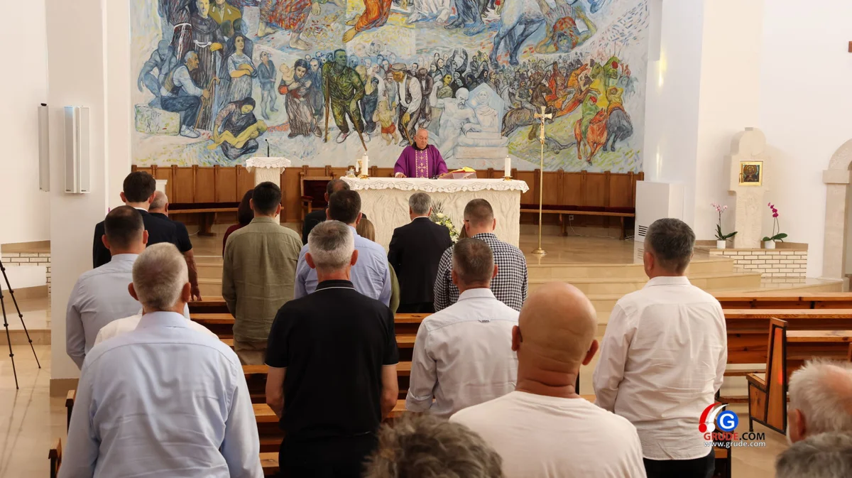 FOTO: Grude čuvaju sjećanje na predsjednika Matu Bobana, obilježeno 29 godina od smrti 2