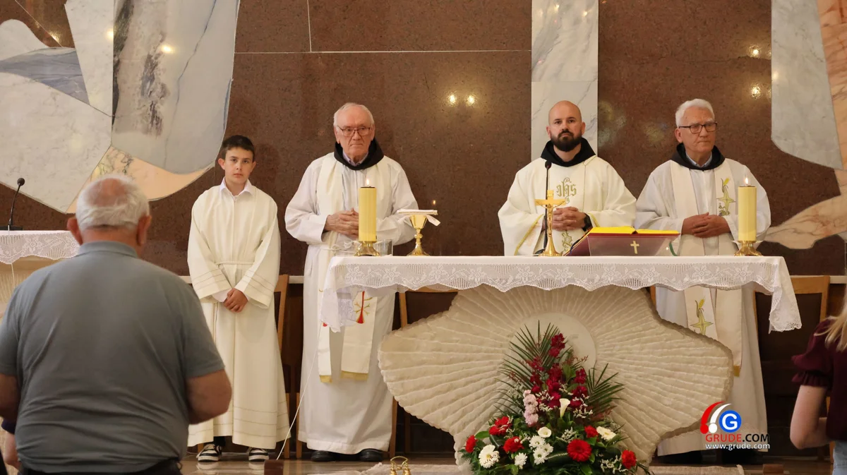 Obitelj i prijatelji čuvaju sjećanje na grudske sinove FOTO 27