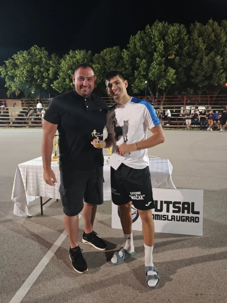 Šatori Vranješ fantastični na turniru u Tomislavgradu! Osvojili srebro na jakom futsal turniru 7