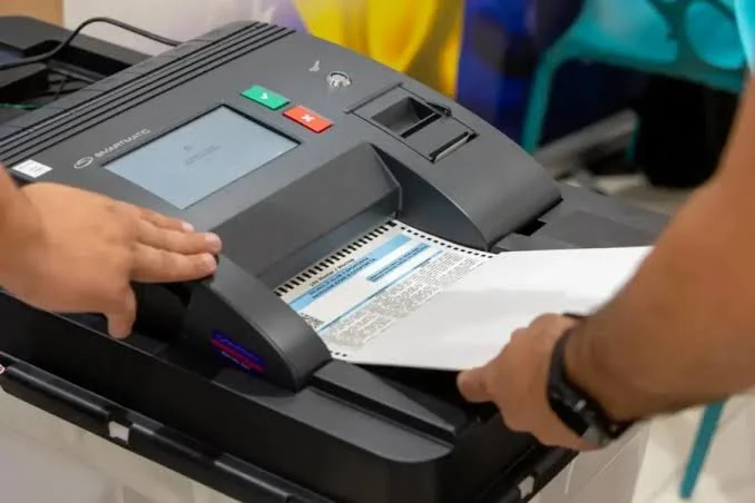 DIGITALIZACIJA: Glasanje traje duže od procjene SIP-a, skeneri važeće listiće zabilježili kao nevažeće