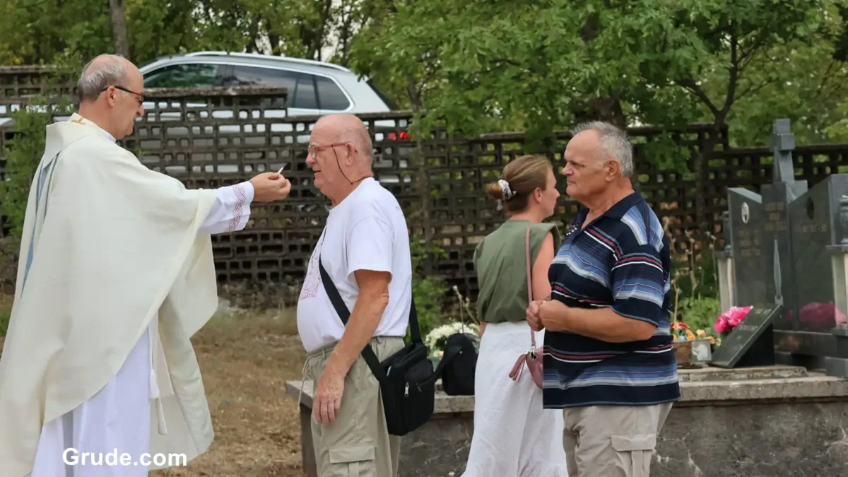 FOTO: Održani 14. Tolića susreti! Kuće se obnavljaju, stari temelji dobivaju novi život 12