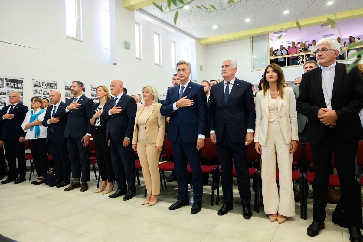 36 milijuna eura za projekte u BiH, Plenković poručio: „Hrvati moraju birati svog predstavnika“ 6